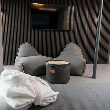 Wellness House Oase Mit Whirlpool *