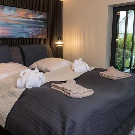 아파트 Wellness House Oase Mit Whirlpool 티멘도르프스트랜드